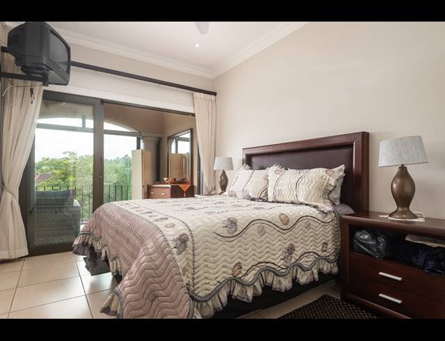 3 BEDROOM HOUSE FOR SALE IN UMHLALI GOLF ESTATE